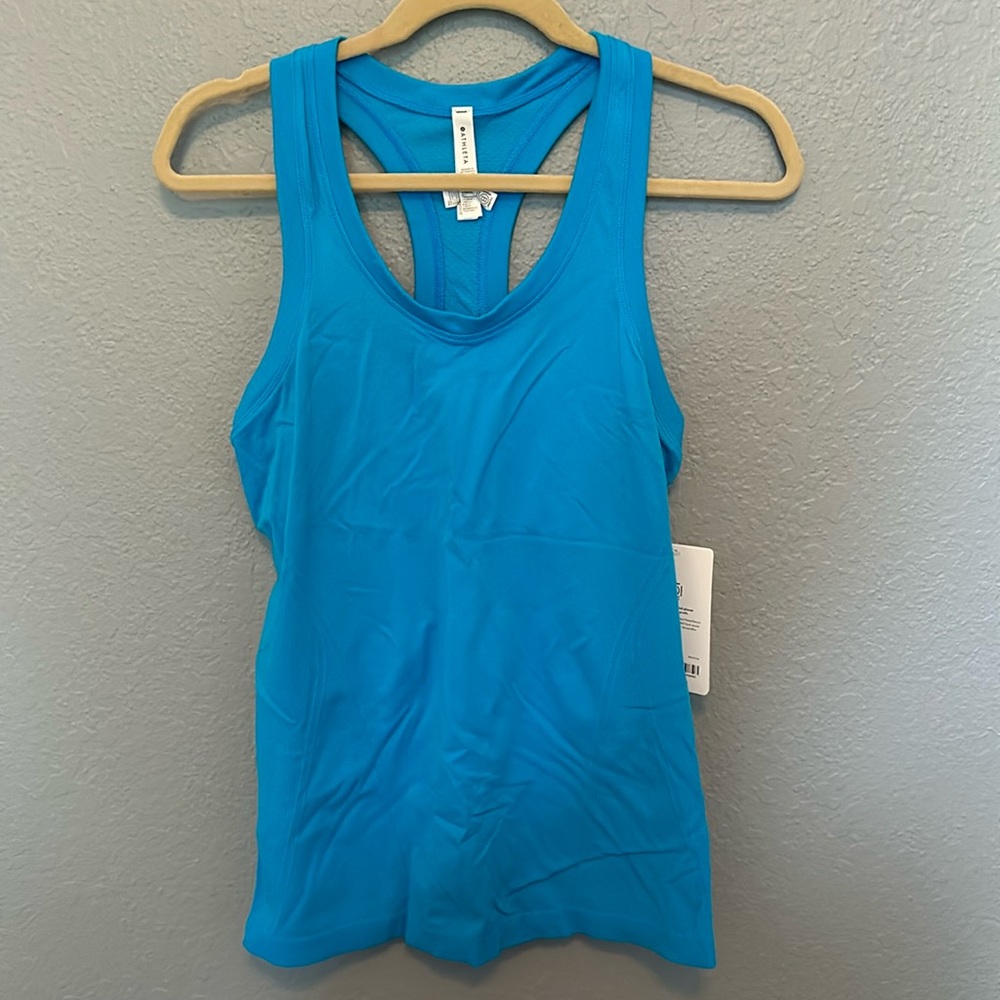 Athleta Momentum Tank